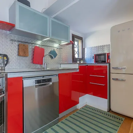 Guesthost - Dreaming * Bolonia